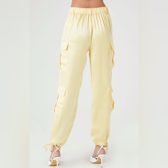 Forever 21 Pale Yellow Satin Cargo Pants - Picture 3 of 10